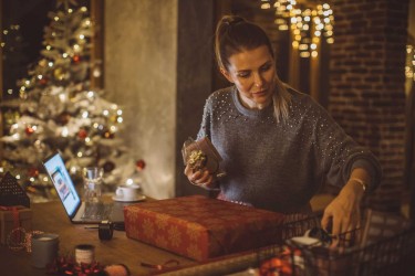 Image d'illustration de l'article : 3 conseils pour gérer sereinement la hausse des commandes en période de Noël